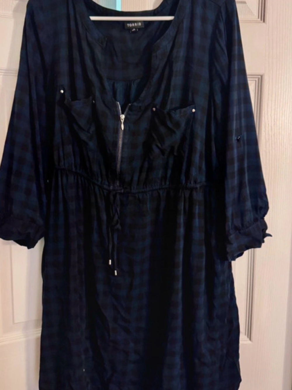 TORRID 3/4 sleeve Challis Plaid Zip Front Dress